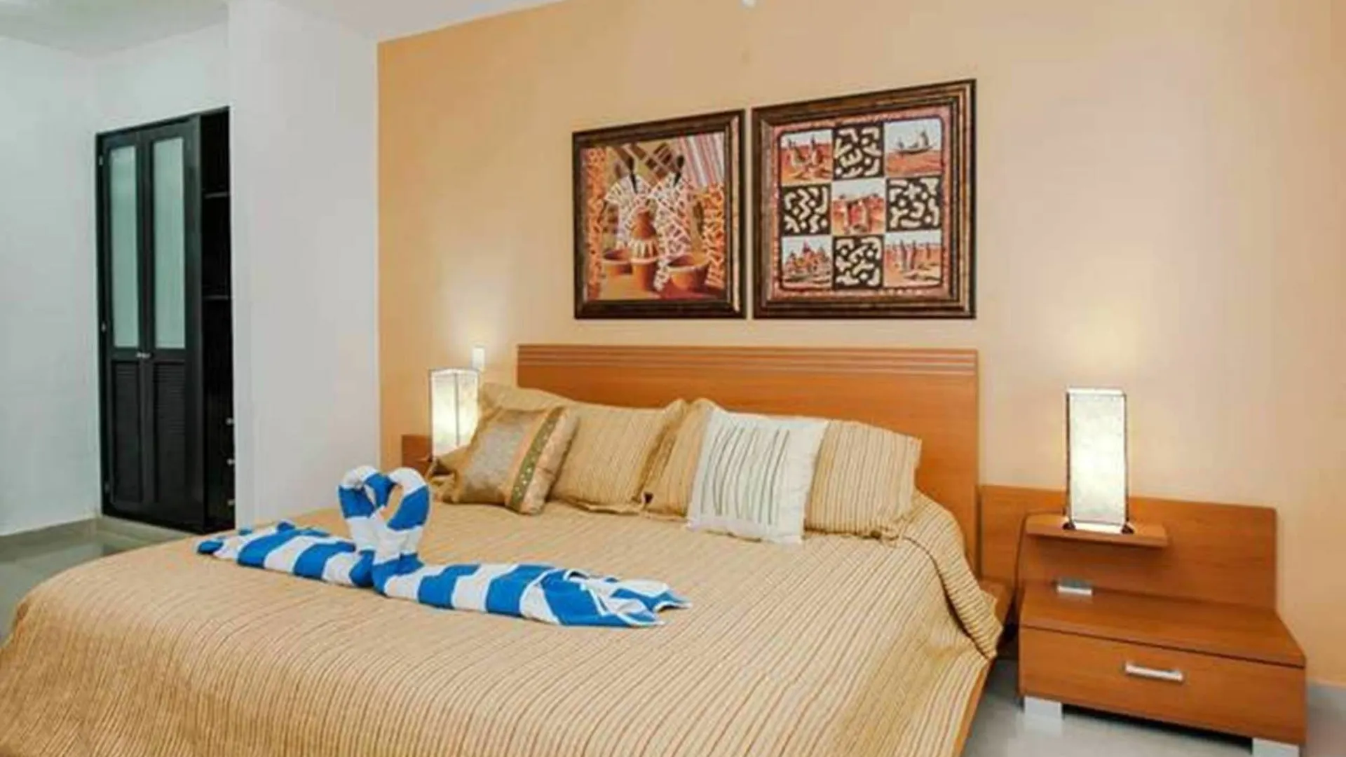 Hotel Pelicanos Condominium By Chezplaya Playa del Carmen