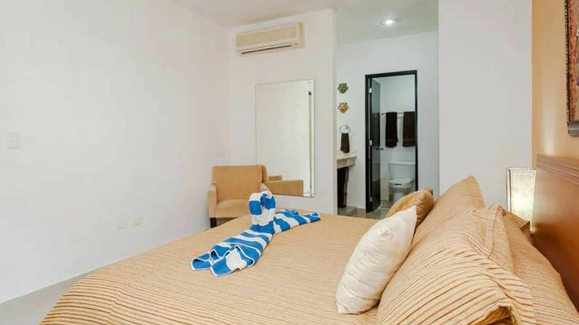 Pelicanos Condominium By Chezplaya Playa del Carmen Hotel