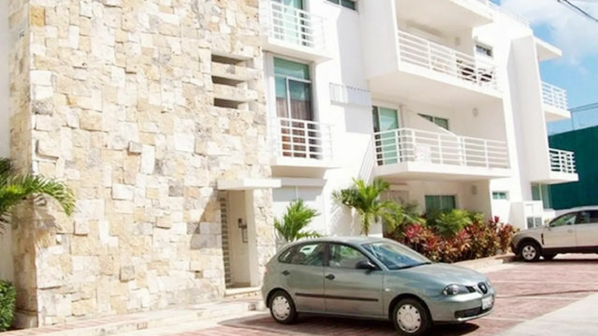 Pelicanos Condominium By Chezplaya Playa del Carmen Hotel
